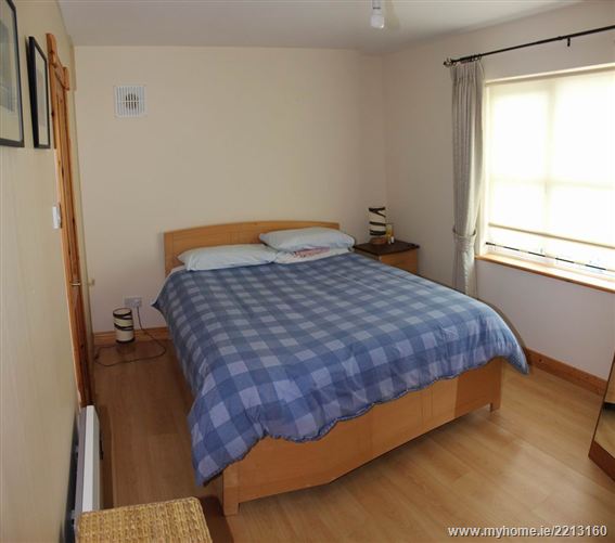 32 Tara Green, Seafield, Ballymoney, Co. Wexford Property Partners O